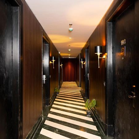 Foxoso Hotel, Delhi Airport Нью-Дели Экстерьер фото