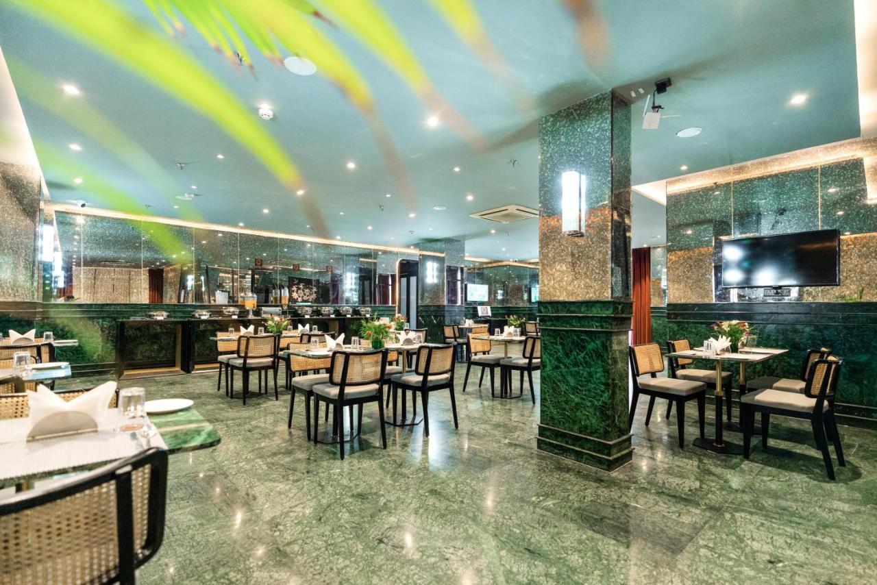 Foxoso Hotel, Delhi Airport Нью-Дели Экстерьер фото